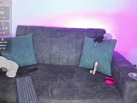 velmoon online show from 02-17-26, 06:05