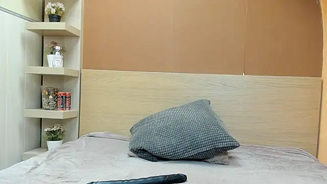 PinkyTwerkyX online show from 02-23-26, 05:52