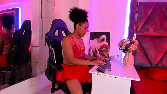 CataleyaMoon  online show from 04-11-26, 08:12