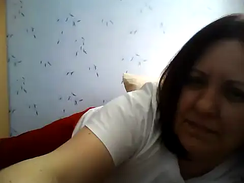 LockyCharm111 online show from 05-07-26, 01:25