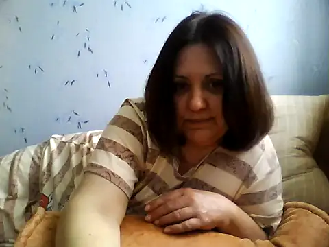 LockyCharm111 online show from 04-22-26, 06:20