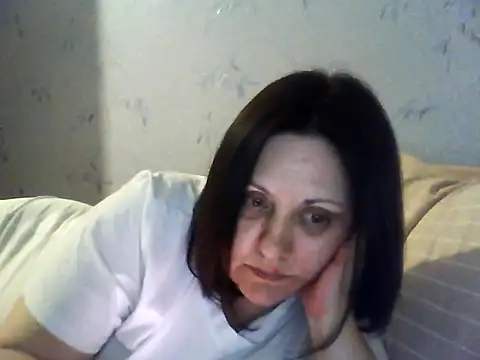 LockyCharm111 online show from 04-05-26, 07:53