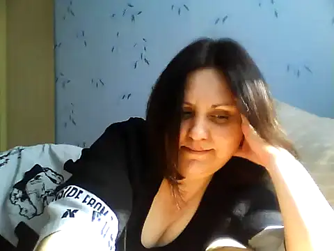 LockyCharm111 online show from 04-08-26, 10:28