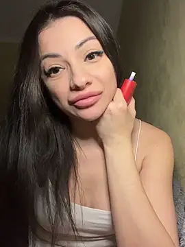 Snapshot of Layana_Ro chatting on 02-21-26, 05:09 Layana Ro online show from 02-21-26, 05:09