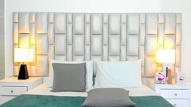 paola katy dicks online show from 03-14-26, 01:39