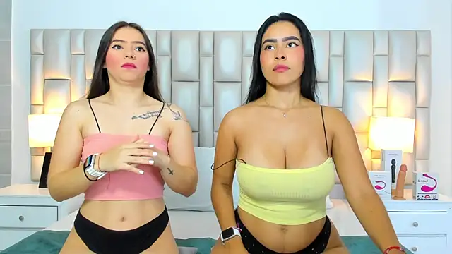 Snapshot of paola_katy_dicks chatting on 01-17-26, 01:37 paola katy dicks online show from 01-17-26, 01:37