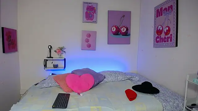 AnnyCotton online show from 04-22-26, 07:31