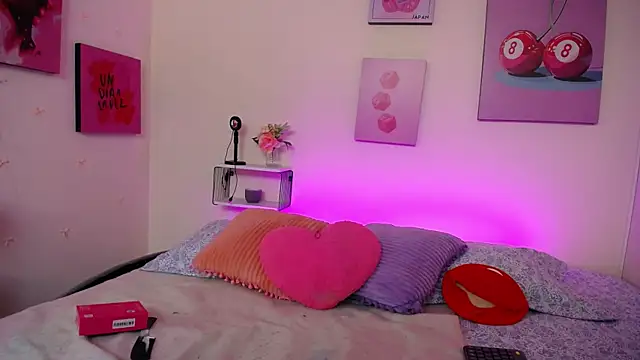 AnnyCotton online show from 04-20-26, 07:37