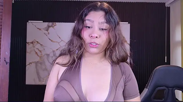 Snapshot of Sophie19__ chatting on 03-07-26, 12:10 Sophie19 online show from 03-07-26, 12:10