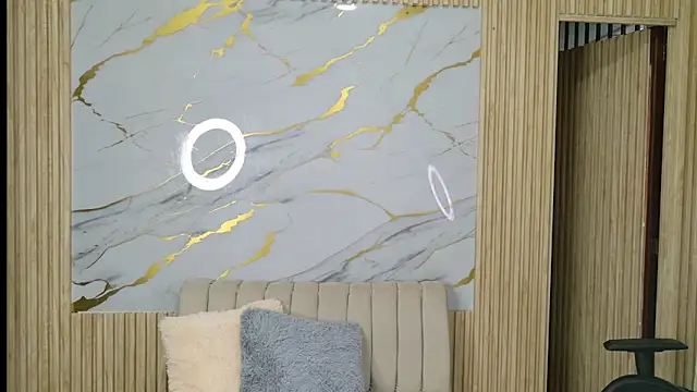 Snapshot of Sophie19__ chatting on 04-15-26, 11:38 Sophie19 online show from 04-15-26, 11:38