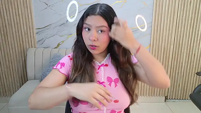 Snapshot of Sophie19__ chatting on 04-14-26, 12:10 Sophie19 online show from 04-14-26, 12:10