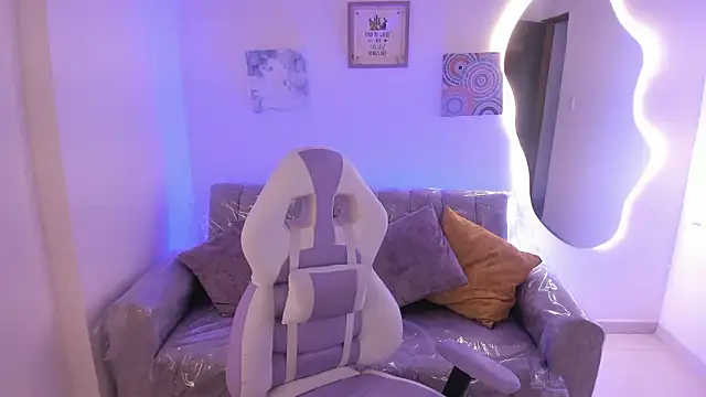 Snapshot of Afrodita_rouss chatting on 02-16-26, 08:18 Afrodita rouss online show from 02-16-26, 08:18