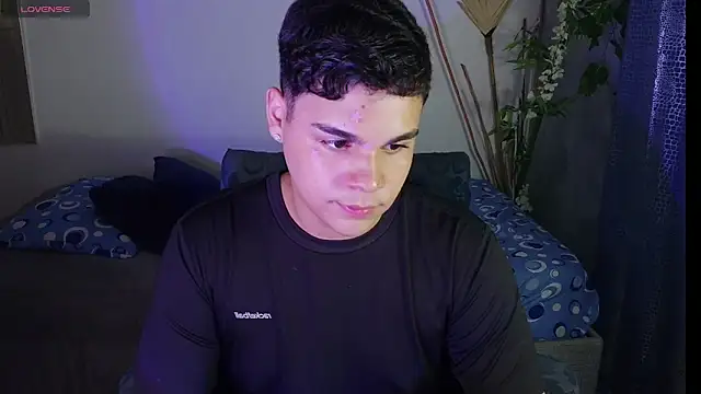 eithan jonnes online show from 04-17-26, 09:28