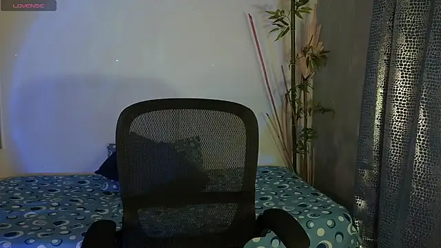 Snapshot of eithan_jonnes chatting on 02-25-26, 10:53 eithan jonnes online show from 02-25-26, 10:53