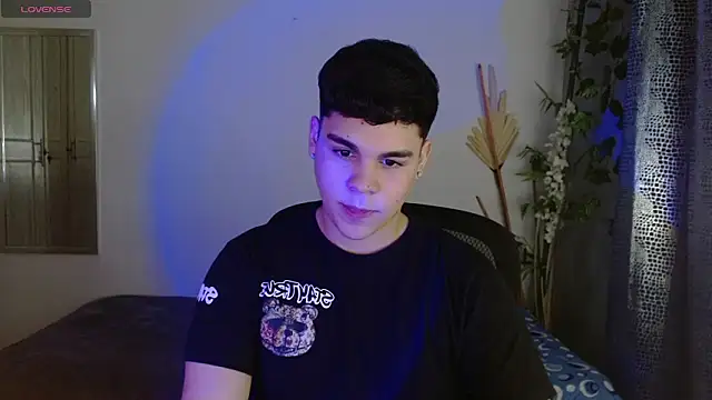 eithan jonnes online show from 03-24-26, 08:42