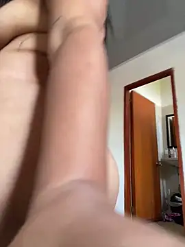 Snapshot of Lucy_strong1 chatting on 02-28-26, 10:20 Lucy strong1 online show from 02-28-26, 10:20