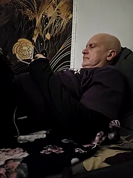 Snapshot of sk8brd_snwbrd_no_snitch chatting on 02-25-26, 06:30 sk8brd snwbrd no snitch online show from 02-25-26, 06:30