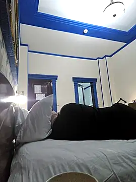 Snapshot of sk8brd_snwbrd_no_snitch chatting on 02-24-26, 12:00 sk8brd snwbrd no snitch online show from 02-24-26, 12:00