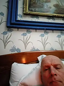 Snapshot of sk8brd_snwbrd_no_snitch chatting on 03-04-26, 02:52 sk8brd snwbrd no snitch online show from 03-04-26, 02:52