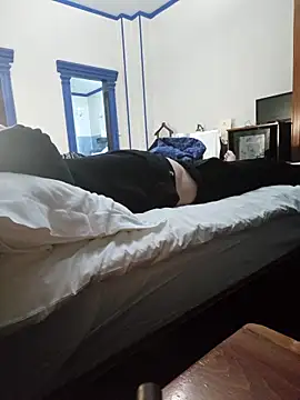 Snapshot of sk8brd_snwbrd_no_snitch chatting on 02-18-26, 01:03 sk8brd snwbrd no snitch online show from 02-18-26, 01:03