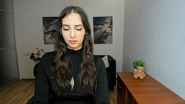 Effy Royse online show from 05-10-26, 05:37