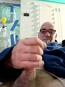 Snapshot of scott12347762 chatting on 02-19-26, 05:04 scott12347762 online show from 02-19-26, 05:04