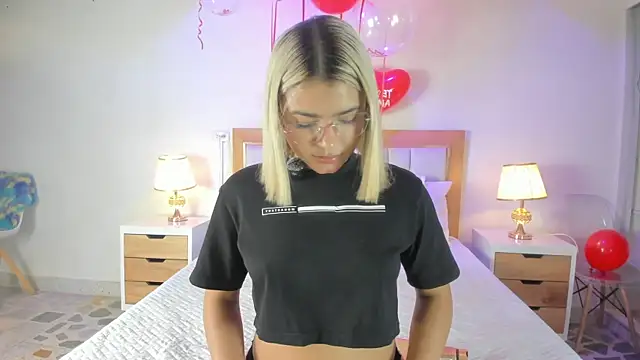 Bunny Blush1 online show from 02-16-26, 07:12