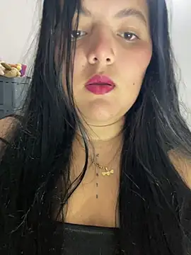 Snapshot of Isaval1007 chatting on 02-11-26, 04:56 Isaval1007 online show from 02-11-26, 04:56