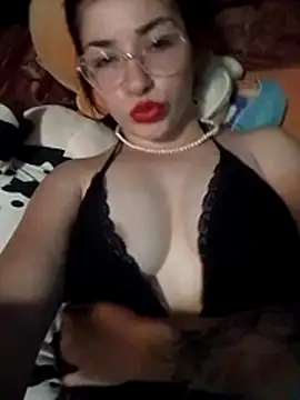 Snapshot of Luna33- chatting on 02-16-26, 10:07 Luna33- online show from 02-16-26, 10:07