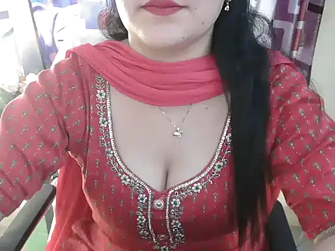 Snapshot of _chitranshi chatting on 04-24-26, 05:42 chitranshi online show from 04-24-26, 05:42