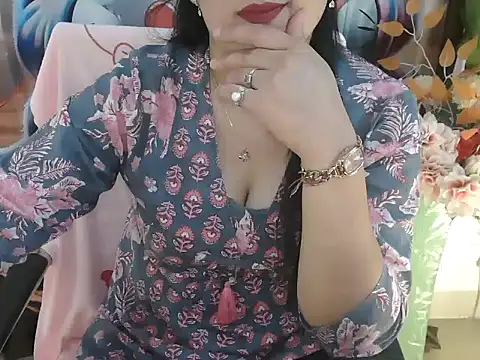 Snapshot of _chitranshi chatting on 05-26-26, 05:05 chitranshi online show from 05-26-26, 05:05