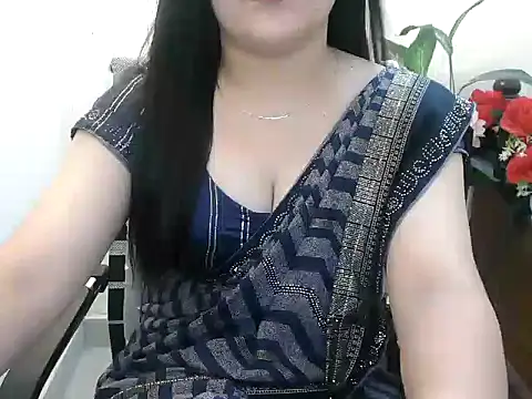 Snapshot of _chitranshi chatting on 07-31-26, 05:18 chitranshi online show from 07-31-26, 05:18
