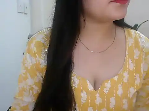 Snapshot of _chitranshi chatting on 07-27-26, 05:58 chitranshi online show from 07-27-26, 05:58