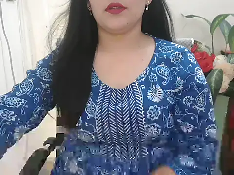 Snapshot of _chitranshi chatting on 06-06-26, 04:50 chitranshi online show from 06-06-26, 04:50