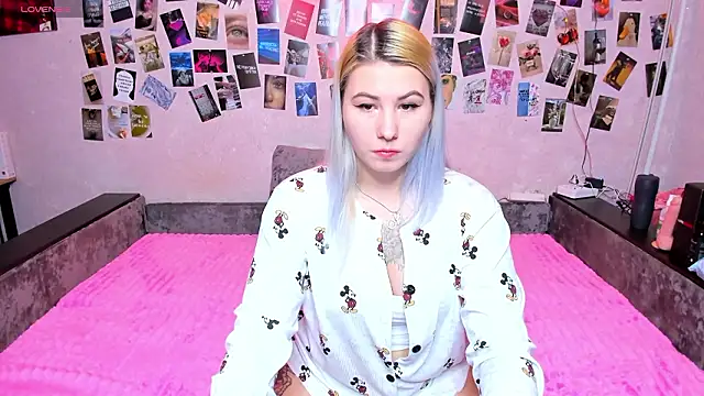 x Ulya1cutex online show from 02-18-26, 11:28