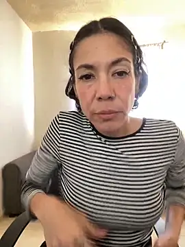 JeanneDuval8888 online show from 03-12-26, 12:16