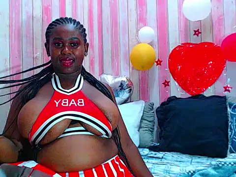 Snapshot of chocobootyxx4u chatting on 02-13-26, 08:20 chocobootyxx4u online show from 02-13-26, 08:20