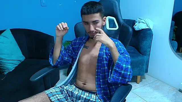 Snapshot of Noah-JONES chatting on 03-01-26, 03:39 Noah-JONES online show from 03-01-26, 03:39