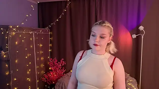 TobiteAnnie online show from 02-28-26, 03:44