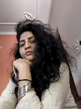 Snapshot of sexysilmy chatting on 05-16-26, 07:40 sexysilmy online show from 05-16-26, 07:40