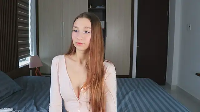Snapshot of Your_Alisaa chatting on 05-10-26, 02:26 Your Alisaa online show from 05-10-26, 02:26