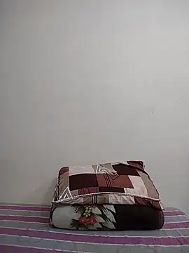 Snapshot of ankita077 chatting on 05-01-26, 12:15 ankita077 online show from 05-01-26, 12:15