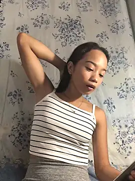Snapshot of Asianpinay_Skinny1818 chatting on 06-02-26, 10:15 Asianpinay Skinny1818 online show from 06-02-26, 10:15