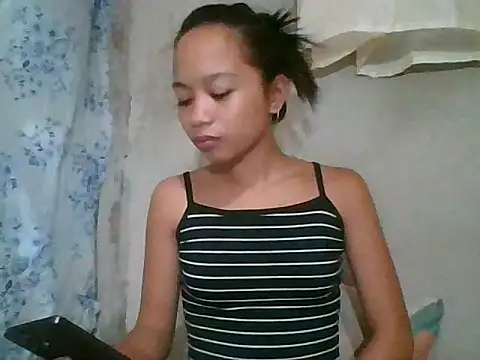 Snapshot of Asianpinay_Skinny1818 chatting on 05-16-26, 10:42 Asianpinay Skinny1818 online show from 05-16-26, 10:42