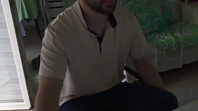 Snapshot of Luchash chatting on 05-19-26, 12:01 Luchash online show from 05-19-26, 12:01