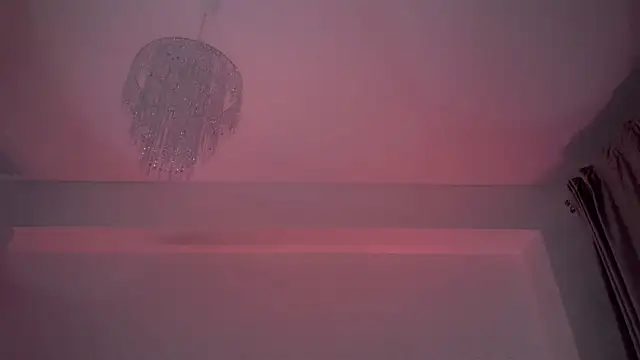 Snapshot of ElenaVoss chatting on 02-23-26, 07:03 ElenaVoss online show from 02-23-26, 07:03