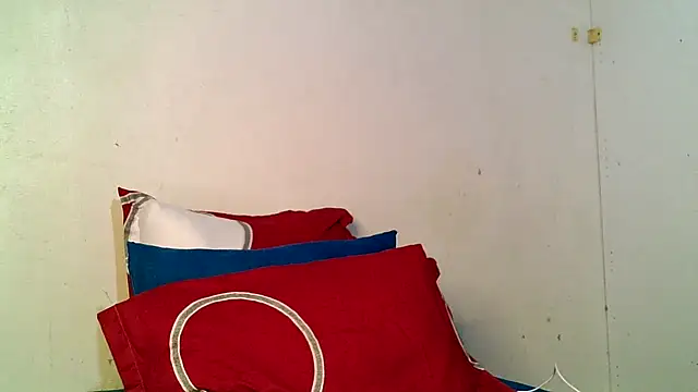 Snapshot of Mabelle_Eveline chatting on 04-18-26, 09:44 Mabelle Eveline online show from 04-18-26, 09:44