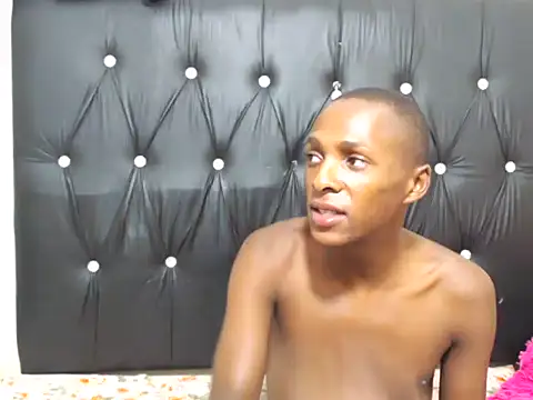 Snapshot of NtandoXx chatting on 02-15-26, 08:41 NtandoXx online show from 02-15-26, 08:41