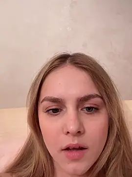 Snapshot of lillit_vivit chatting on 02-19-26, 11:18 lillit vivit online show from 02-19-26, 11:18