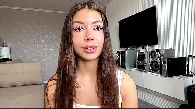 You Club Winx online show from 04-12-26, 07:22